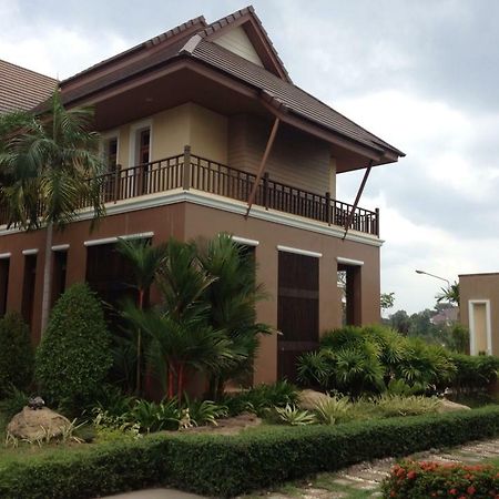 Huaymuang Apartment Ubon Ratchathani Eksteriør billede