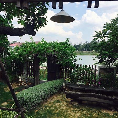 Huaymuang Apartment Ubon Ratchathani Eksteriør billede