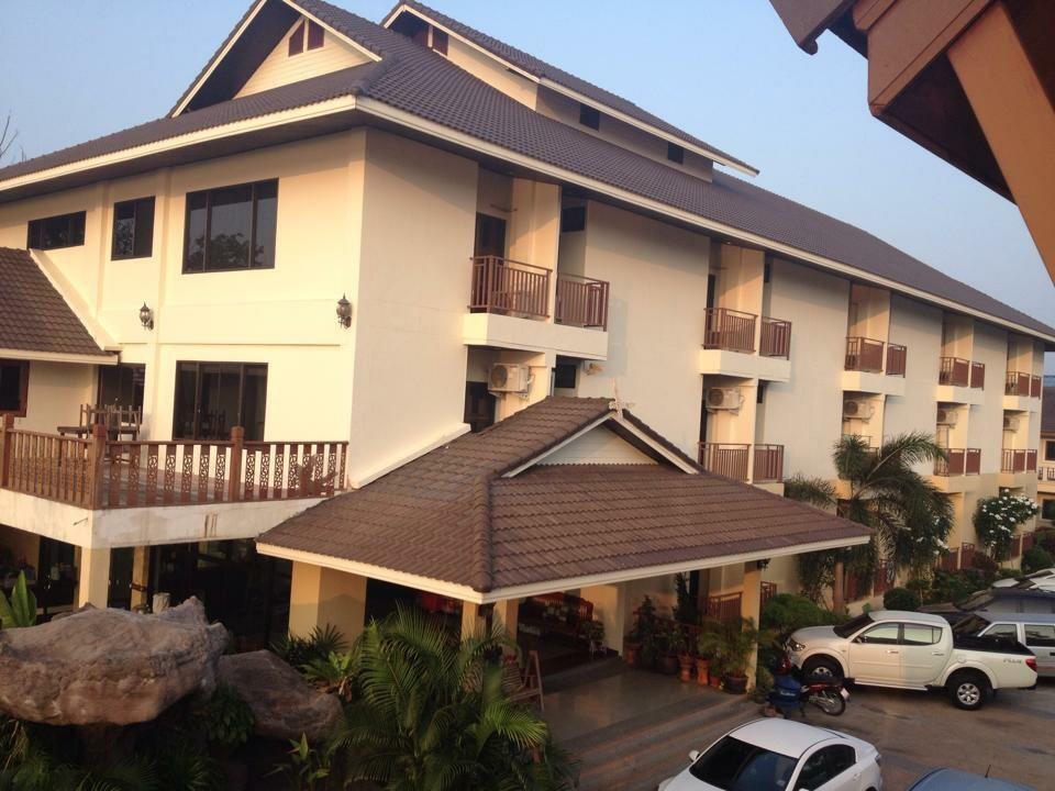 Huaymuang Apartment Ubon Ratchathani Eksteriør billede