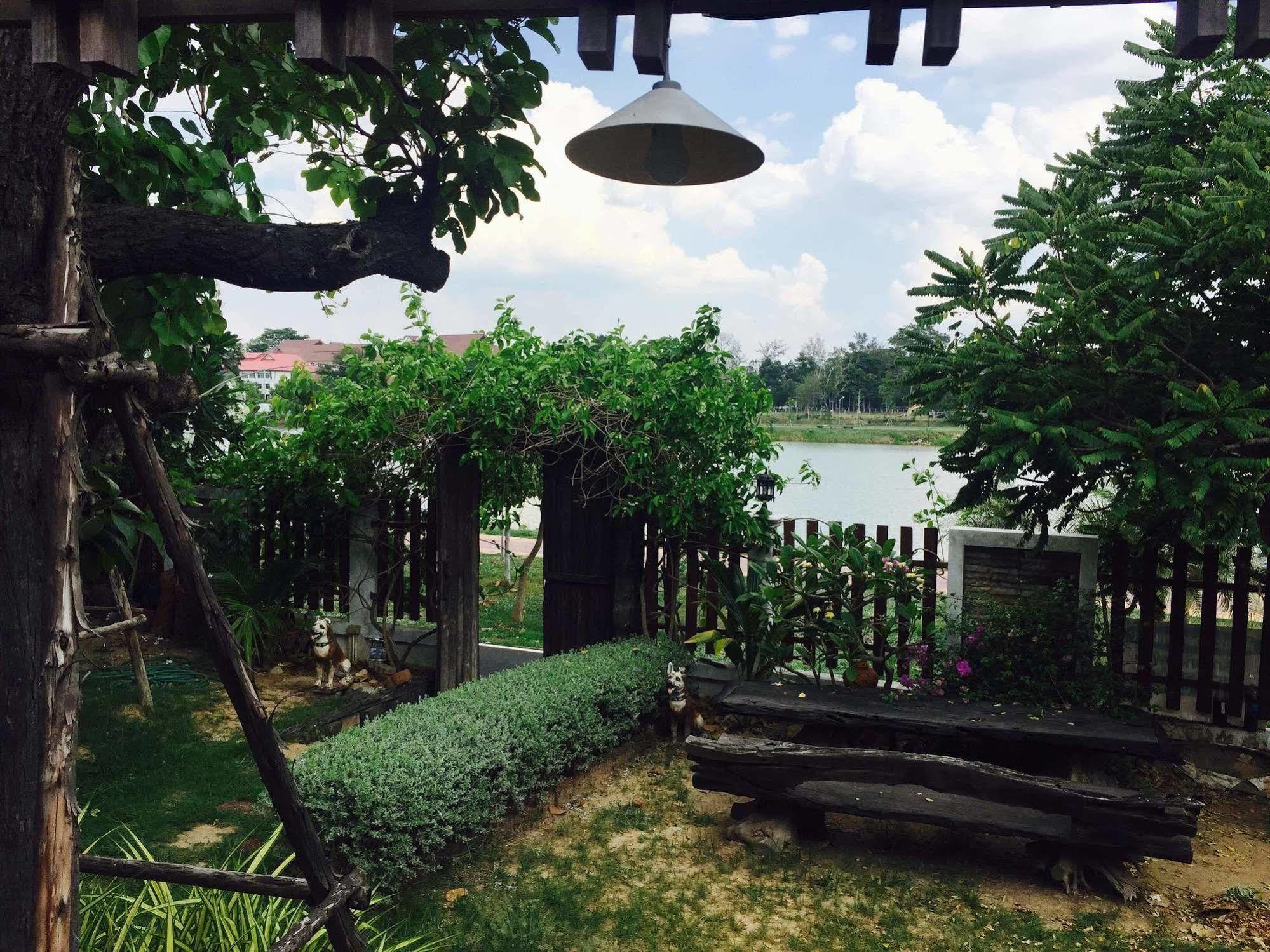 Huaymuang Apartment Ubon Ratchathani Eksteriør billede